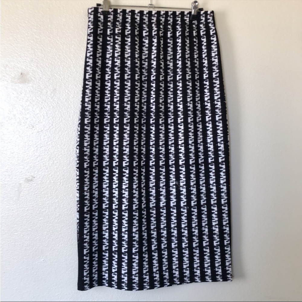 Nuggles skirt